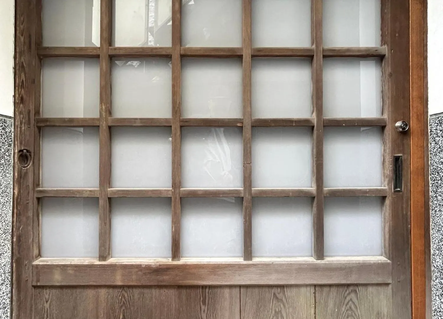 The Bath & Bed Dogo築110年の蔵をリノベした源泉掛け流しの一棟貸しの温泉宿 Matsuyama  Holiday home Matsuyama (Ehime)